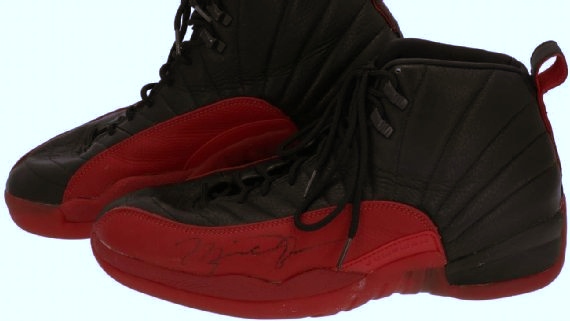 5. “Flu Game” Air Jordan 12, $1,3 Juta (1)