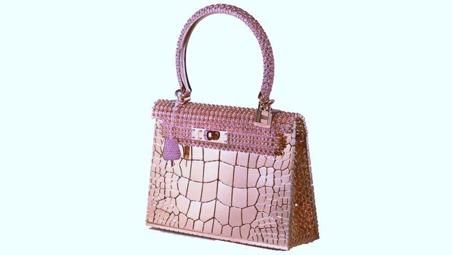 Kami memberi peringkat 10 tas termahal di dunia. Dari tas Hermès Rose Gold Kelly hingga Tas Berlian