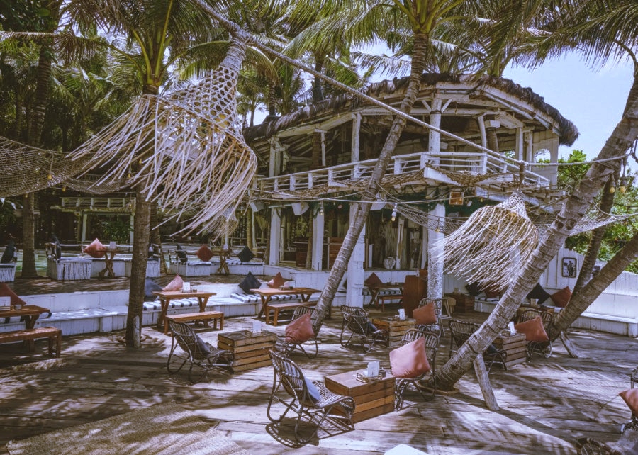 Interior mengesankan di restoran